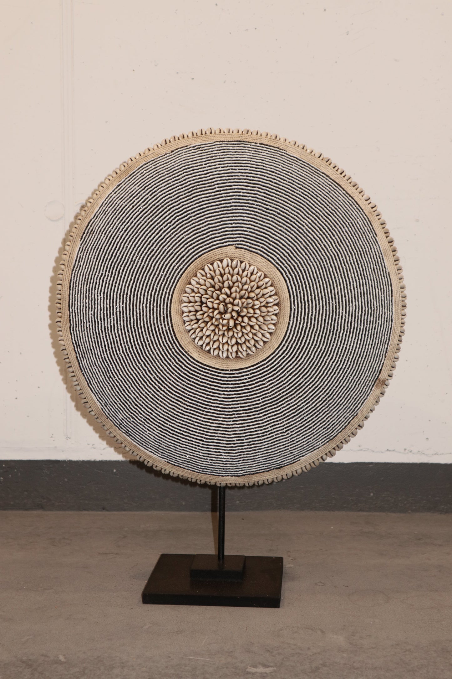 Cameroon Beaded Shield - L - 55cm Black & White 06