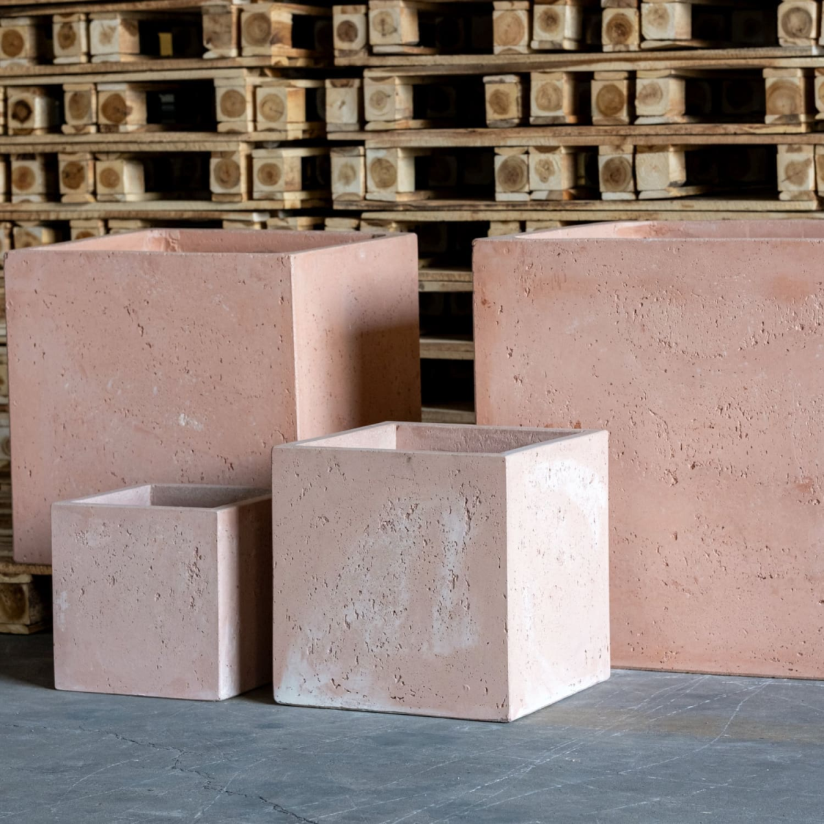 Cubrosa | Blushstone – 40cm Large Square Concrete Planter – 38L Cube Plant Pot