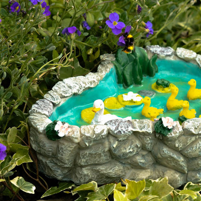 Solar-Powered Pond Family Duck & Ducklings Ornament