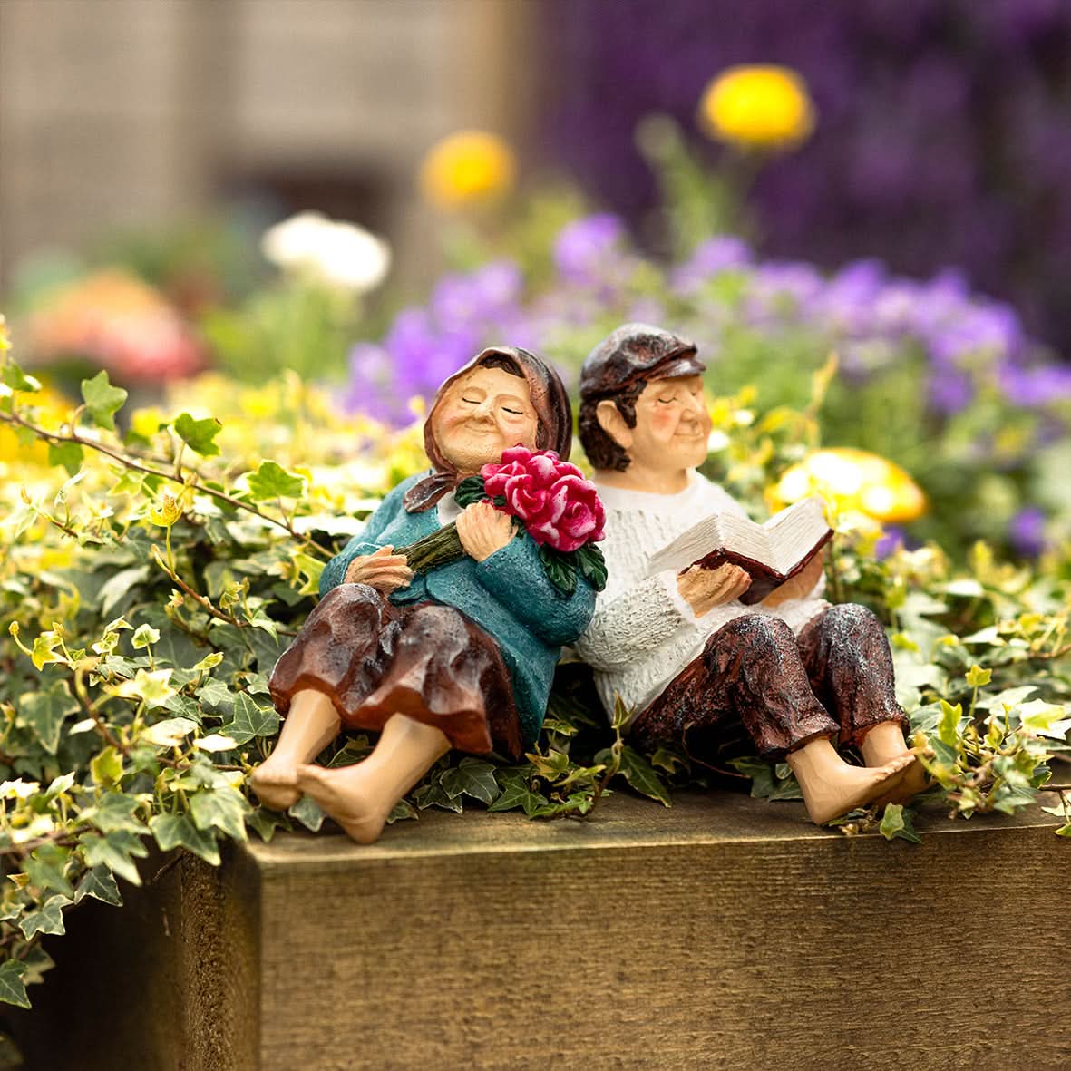 Grandmother & Grandfather Solar Garden Ornament Set