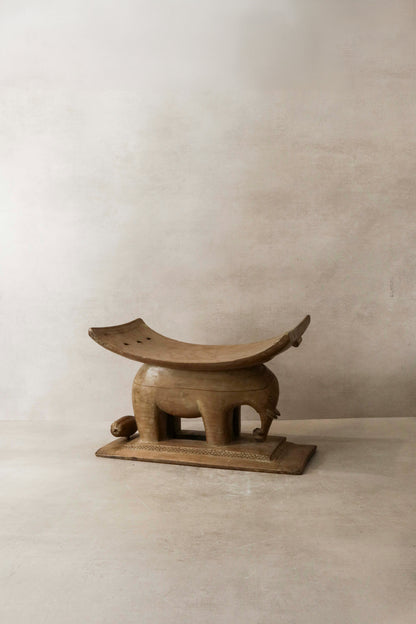 Ashanti Stool - 138.1