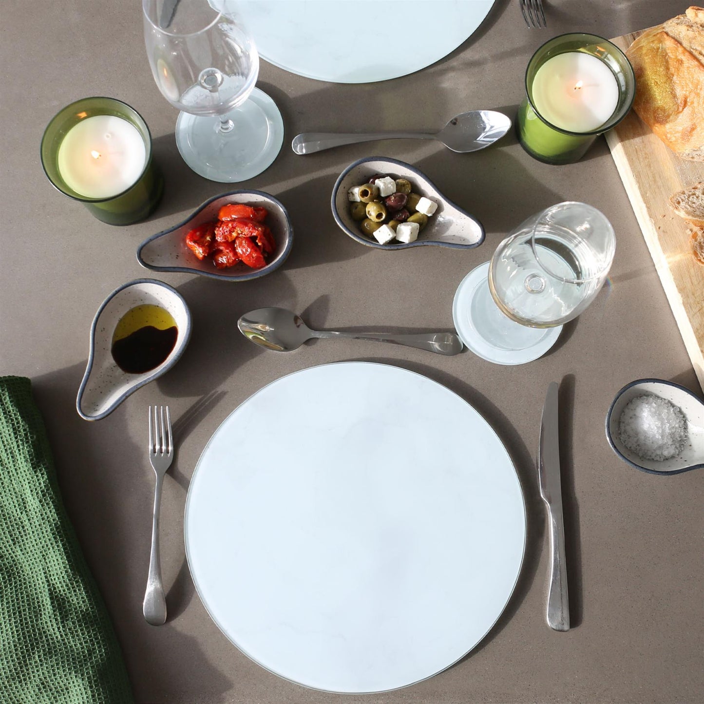 30cm Round Glass Placemats - Pack of Six