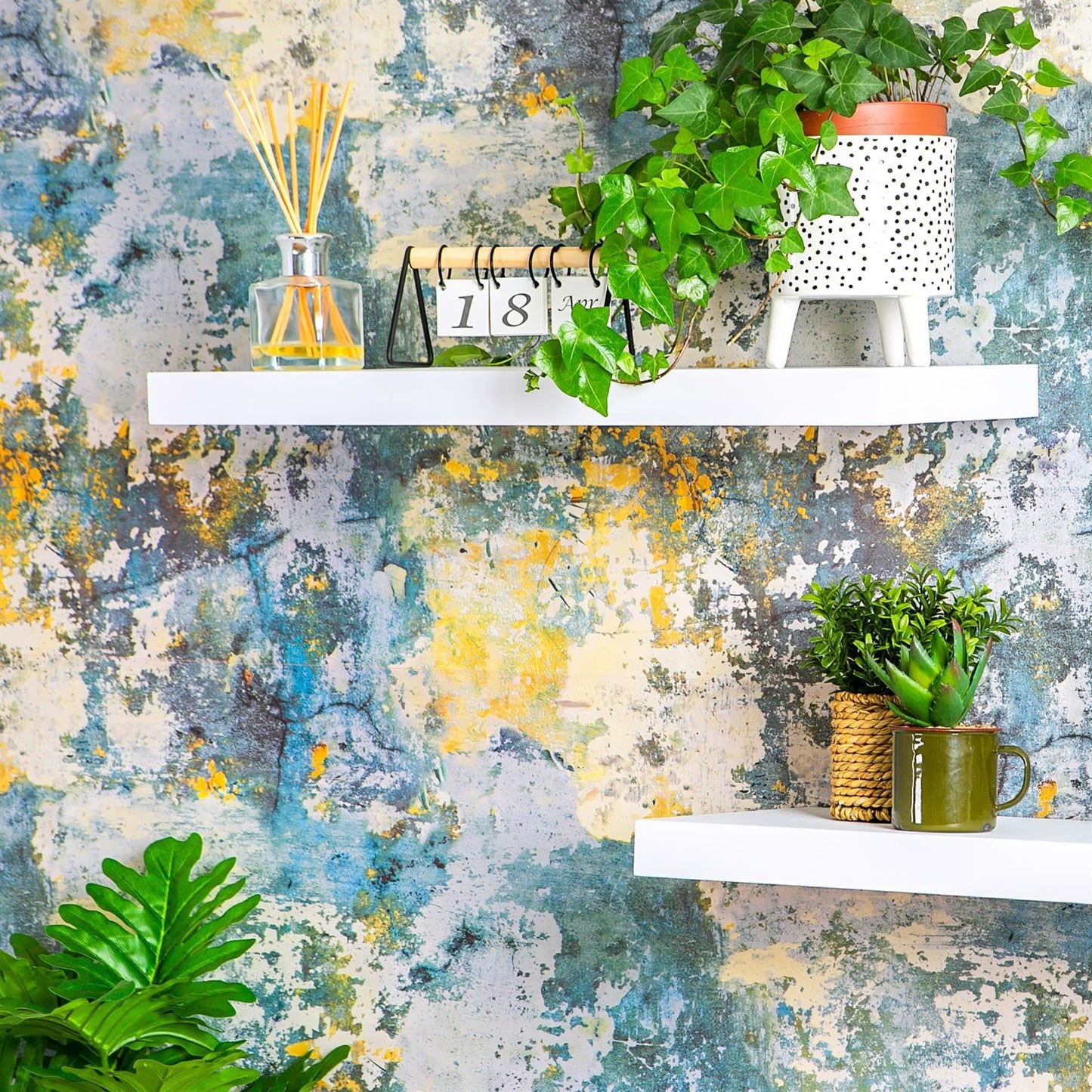 60cm White Modern Floating Shelves - Pack of Three