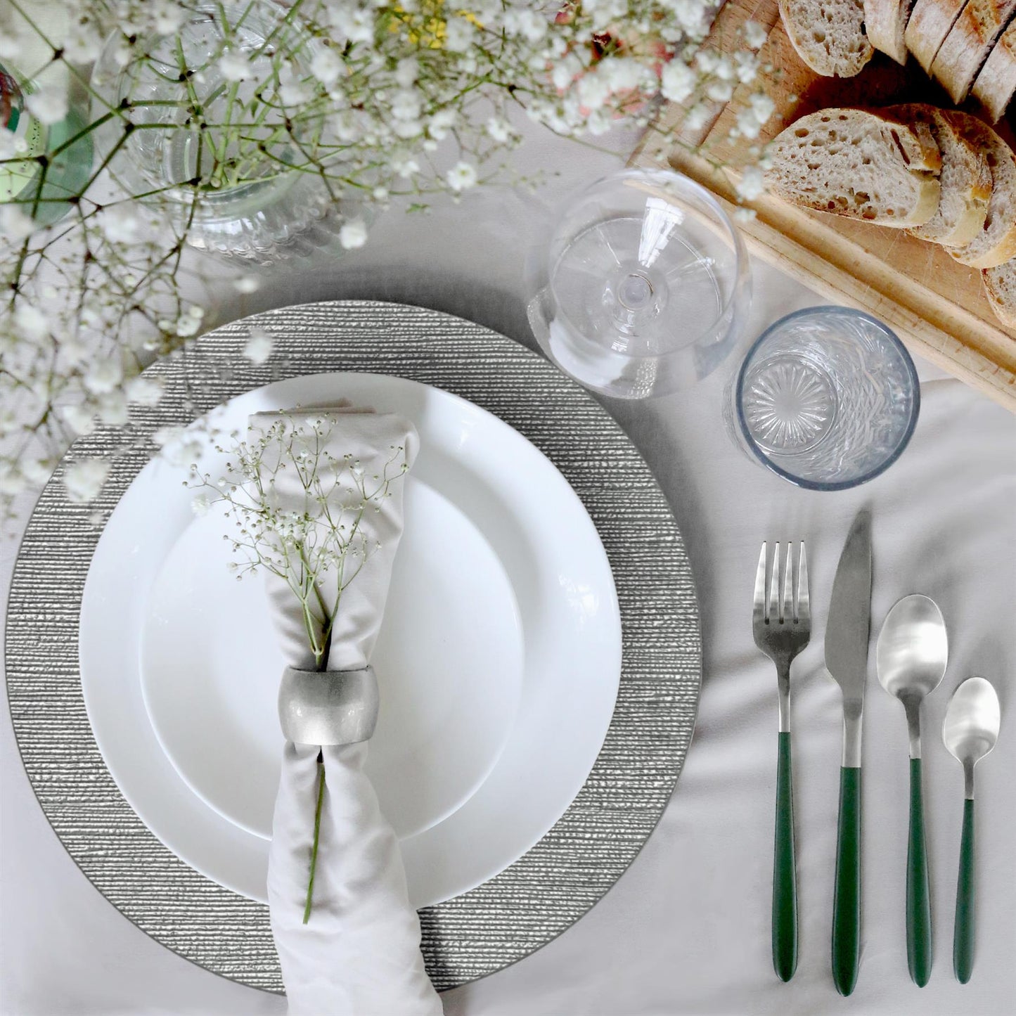 18pc Round Ribbed Charger Plates Set - 33cm