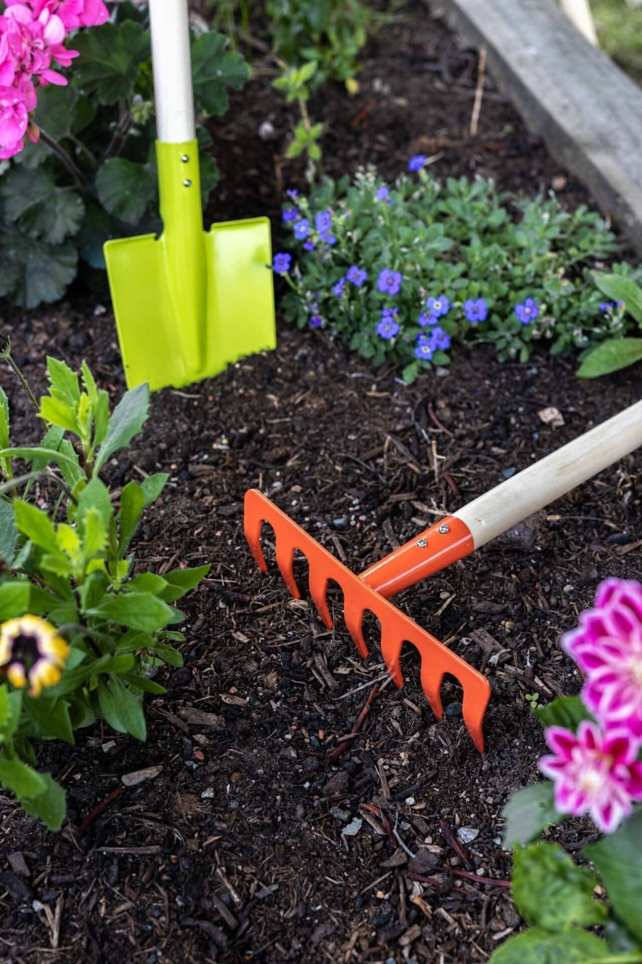 Fun Kids Garden Leaf Rake