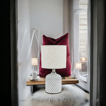 20CM TABLE LAMP AND SHADE