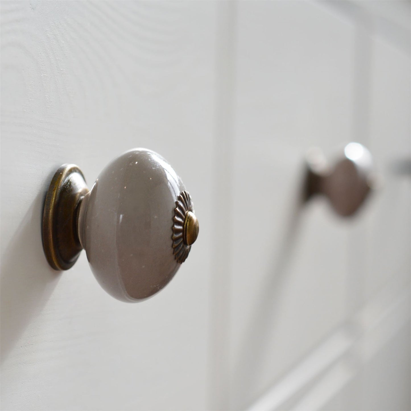 Round Ceramic Cabinet Knob