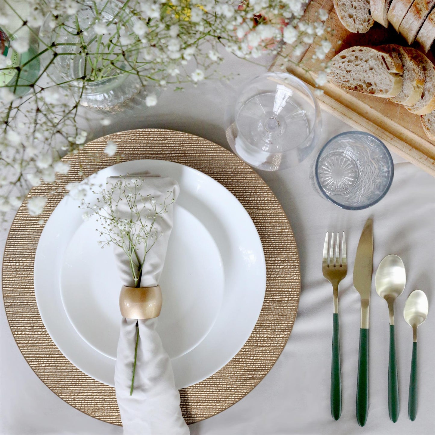 12pc Round Ribbed Charger Plates Set - 33cm