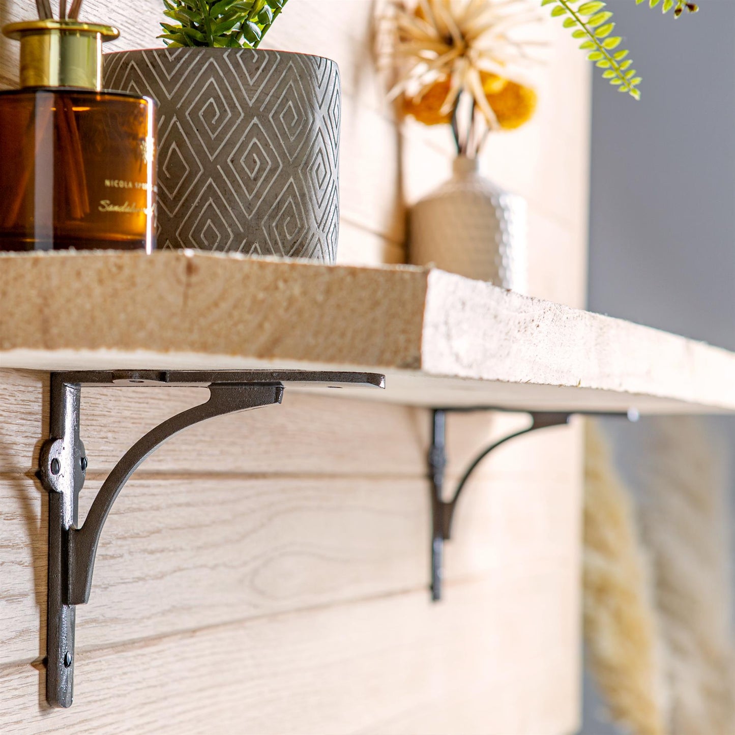 150mm Curved Iron Shelf Bracket