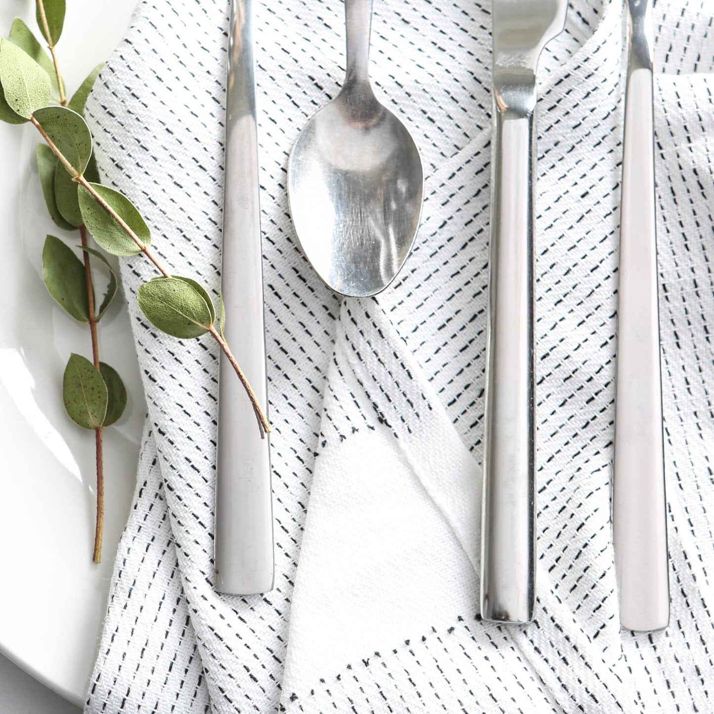 6 x 18/0 Stainless Steel Dessert Spoons - Pack of 6