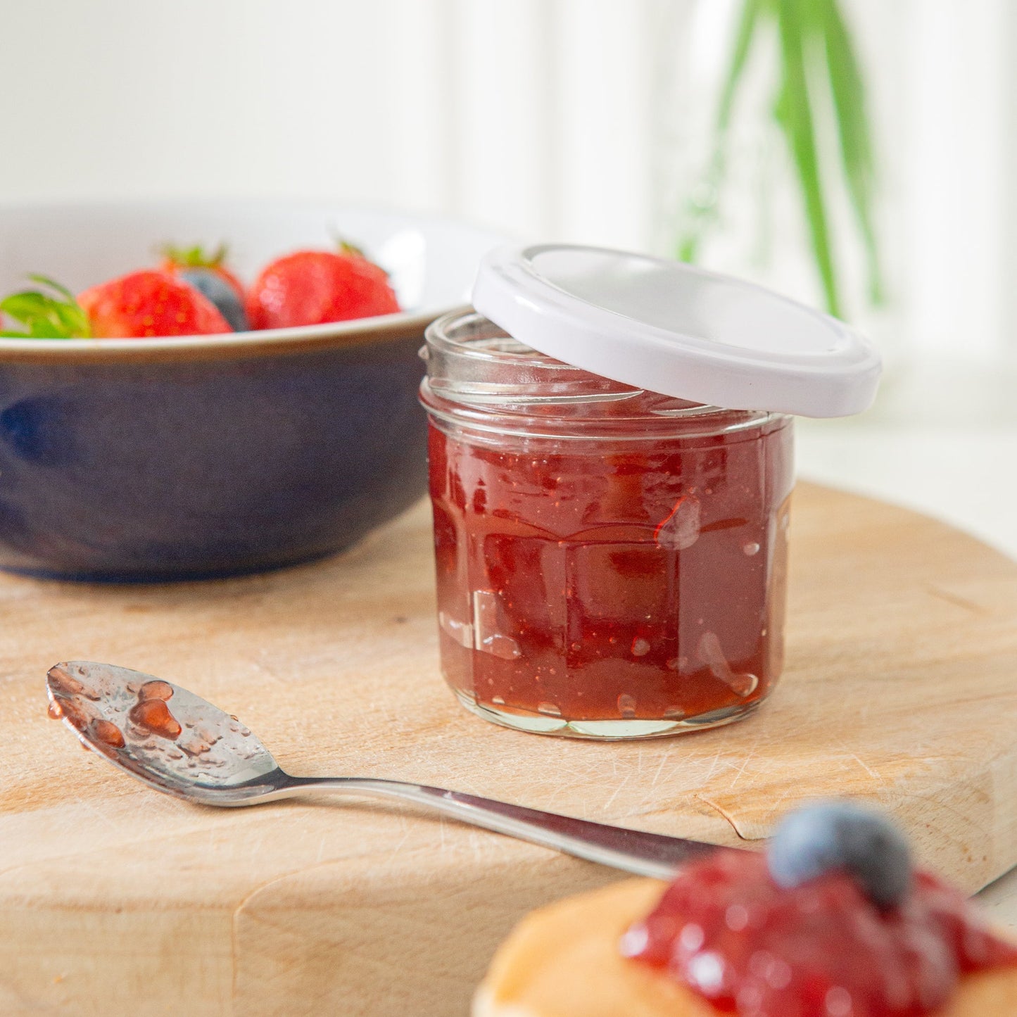 130ml Glass Jam Jars with Lids - Pack of 6