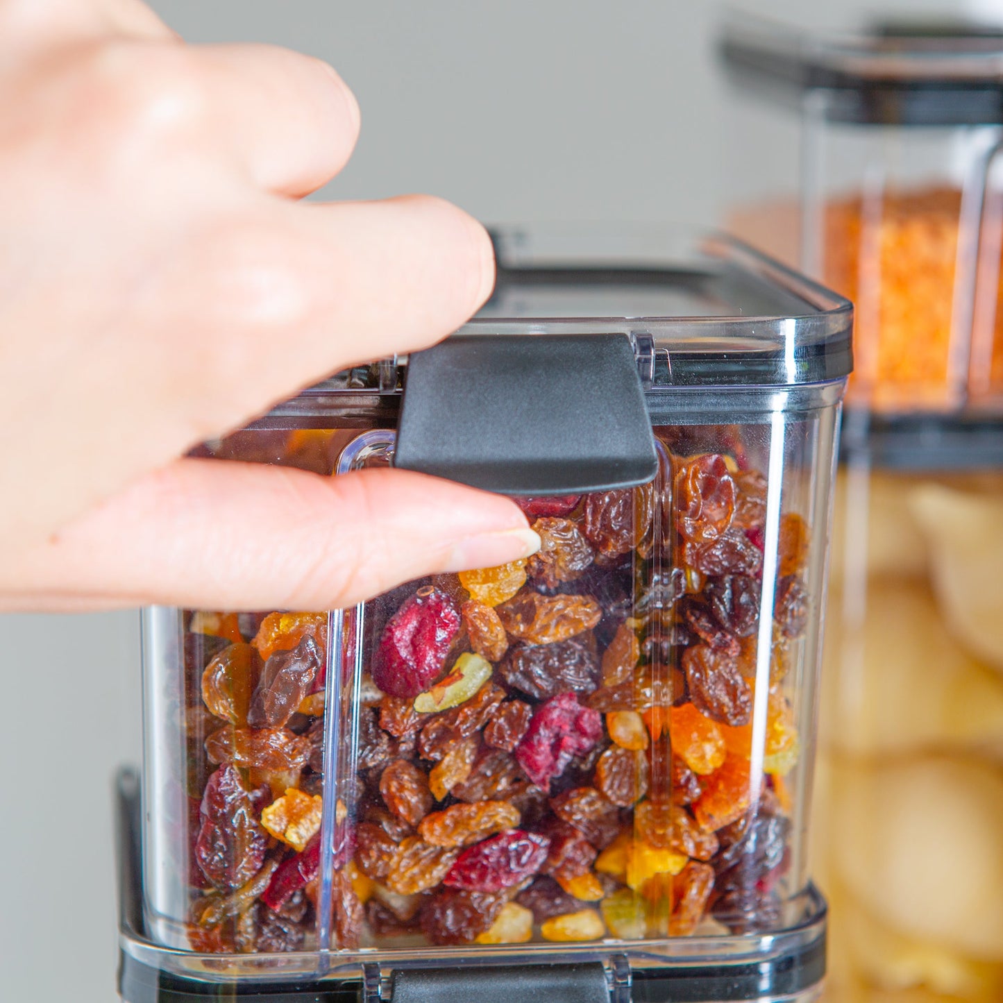 700ml Airtight Plastic Food Storage Container