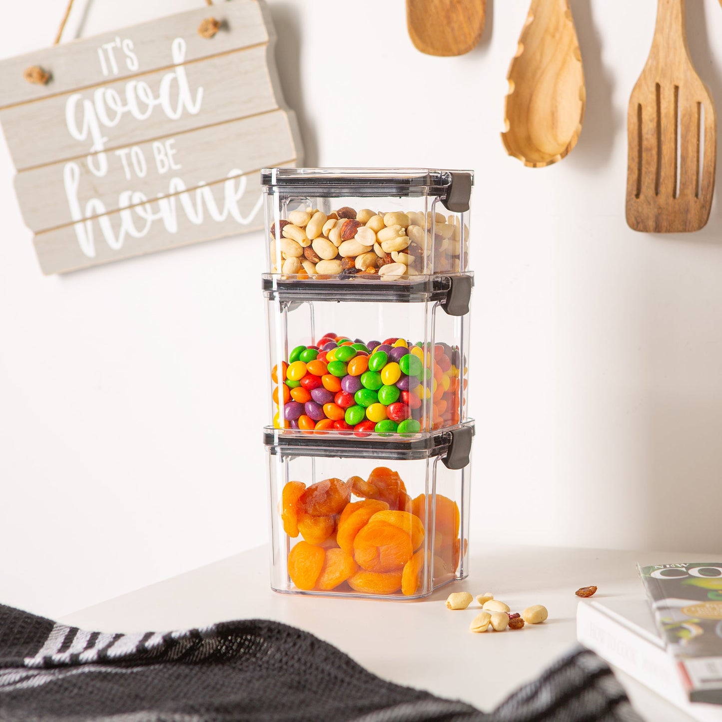 700ml Airtight Plastic Food Storage Container