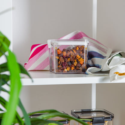 700ml Airtight Plastic Food Storage Container