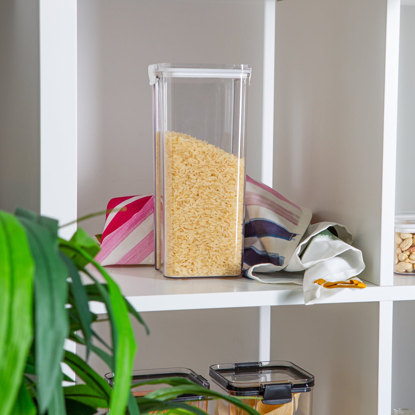 1.8L Airtight Plastic Food Storage Container