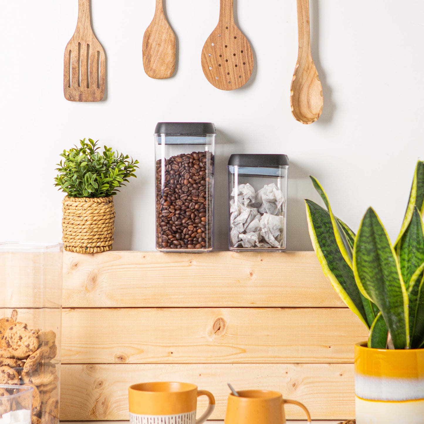 1.2L Airtight Flip Lock Plastic Food Storage Container