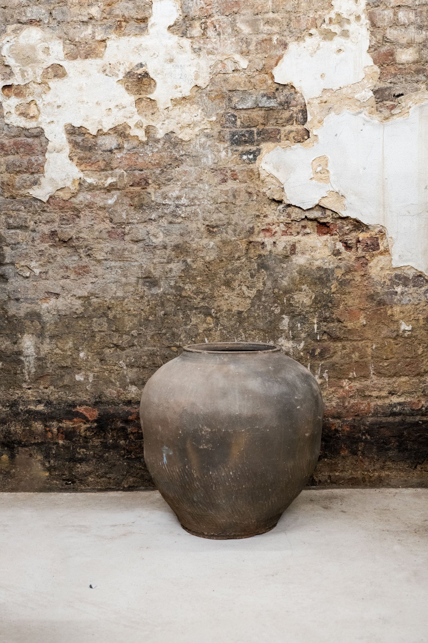 Old XL Brown Asian Pots