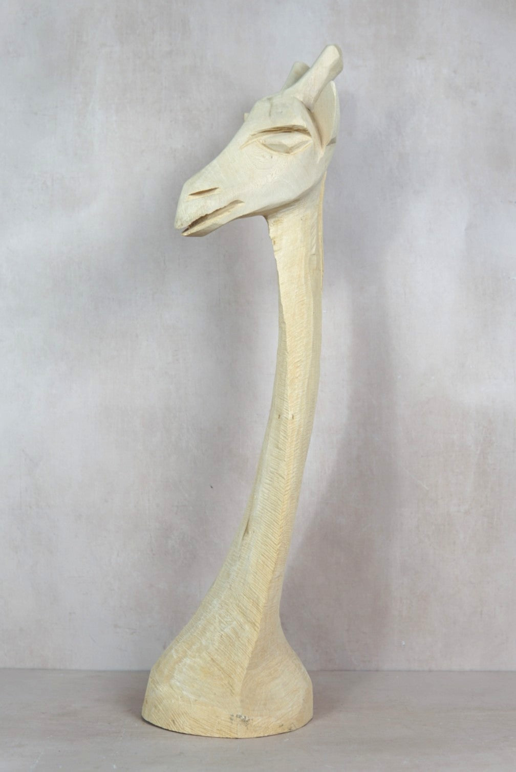 Swazi Giraffe-head sculptures - wood - 80.2