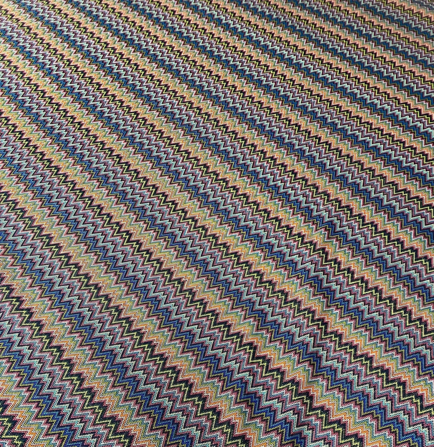 Colorful Zigzag Knitted Mesh Fabric for Creative Projects