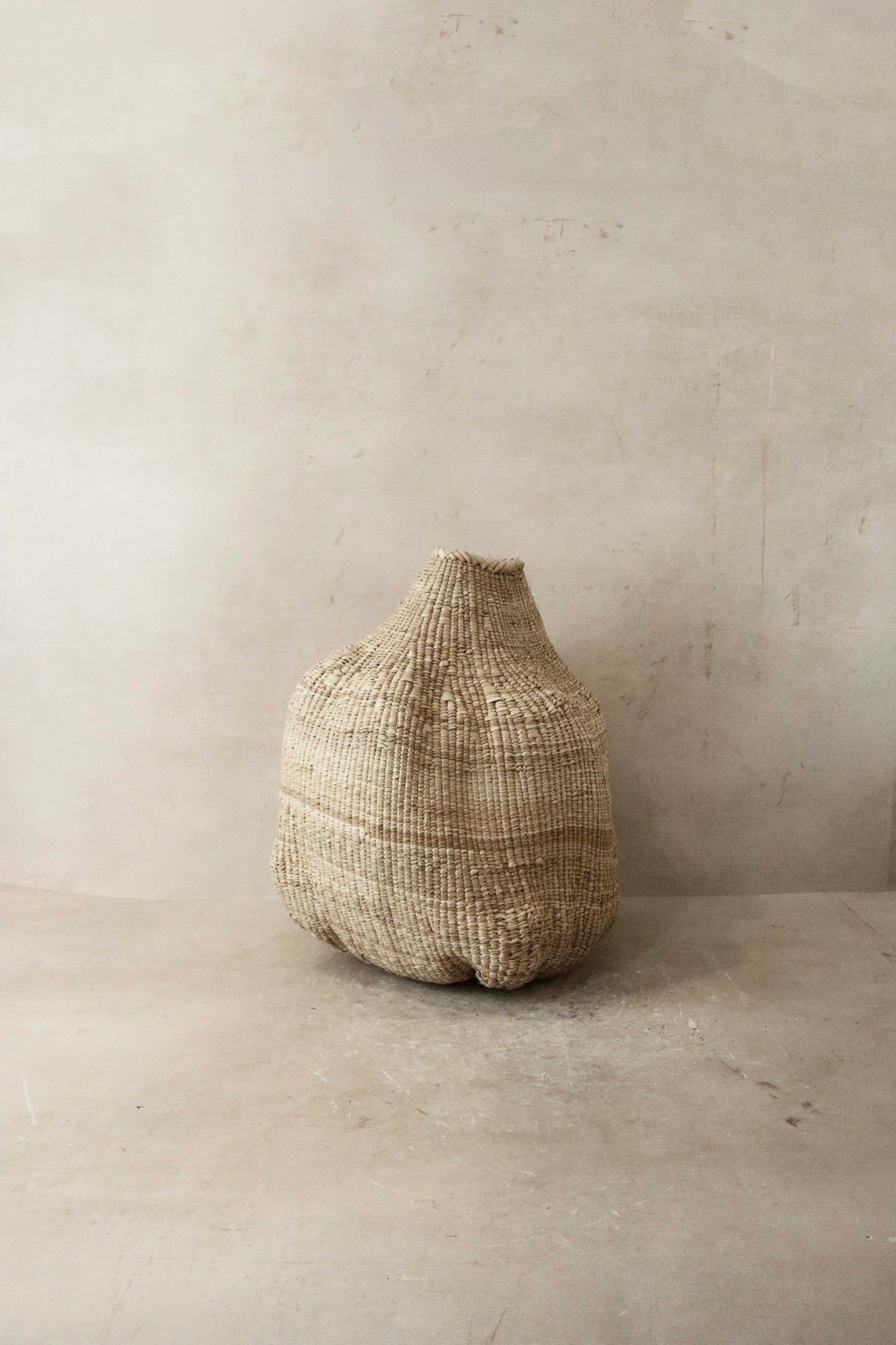 Garlic Gourd woven basket - Zimbabwe - 54.3