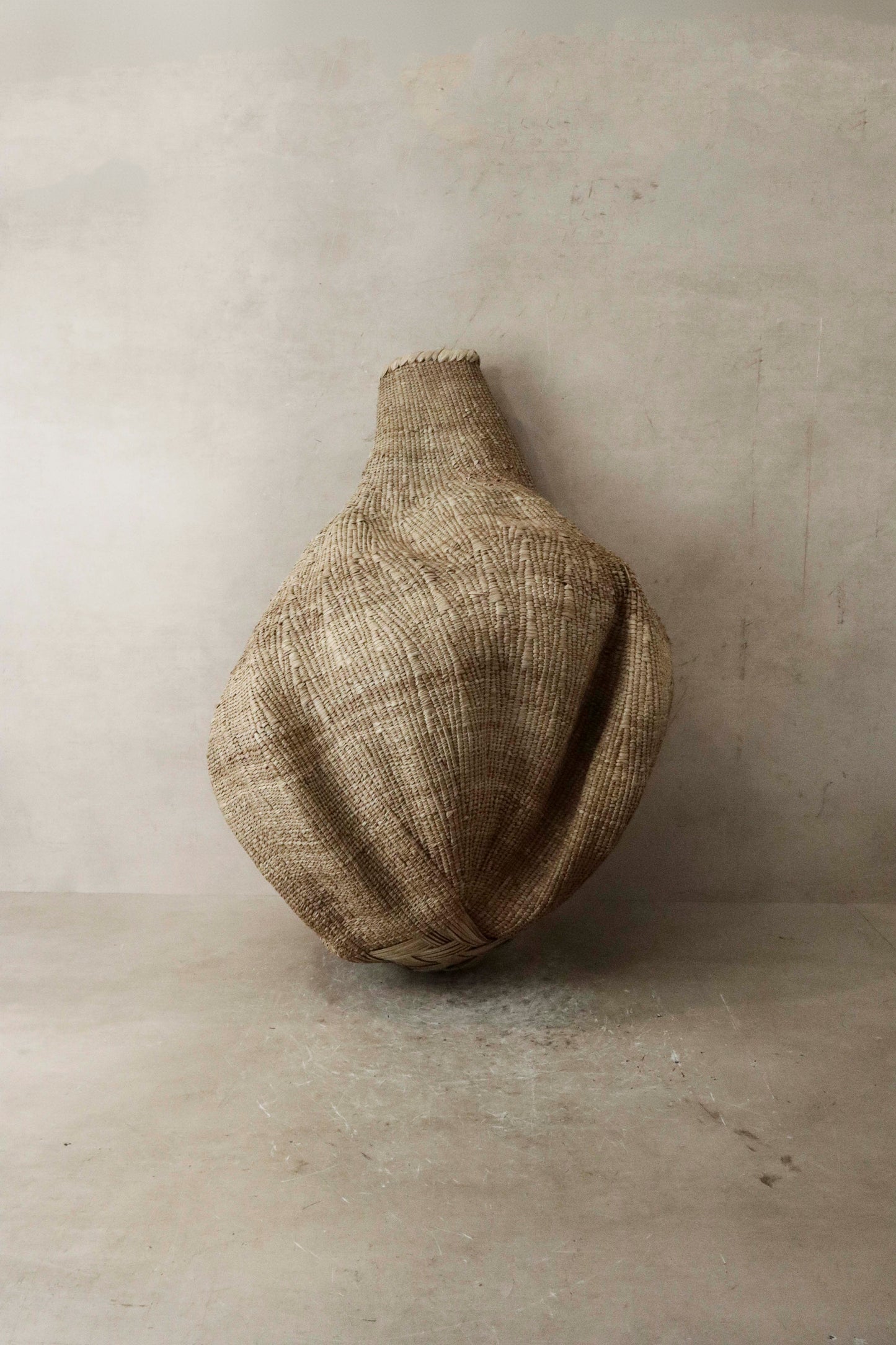 Garlic Gourd woven basket - Zimbabwe - 56.2