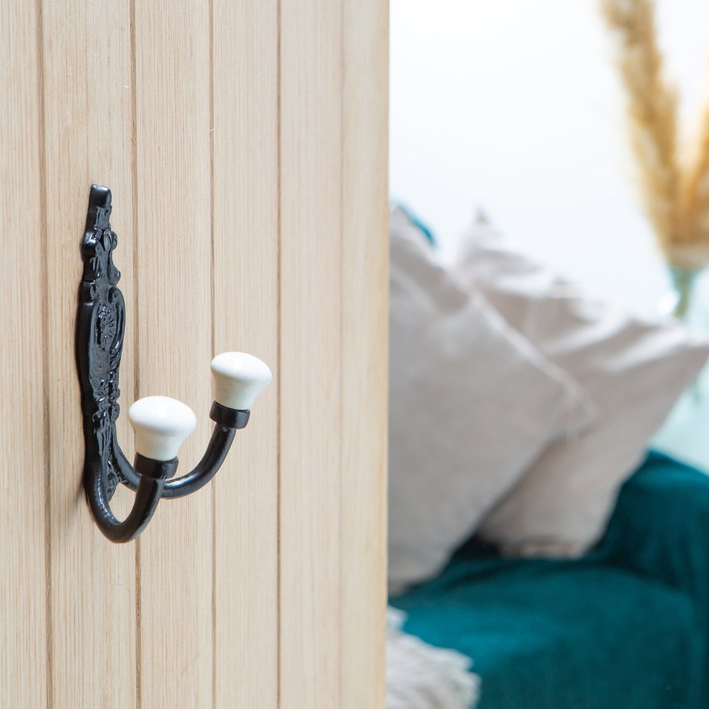 100mm x 115mm Black Ornate Double White Ceramic Coat Hook