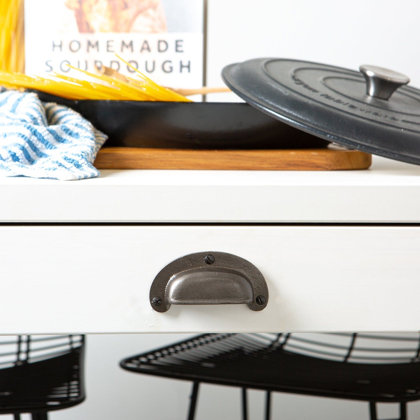 95mm x 40mm Wide Lipped Cabinet Cup Handle