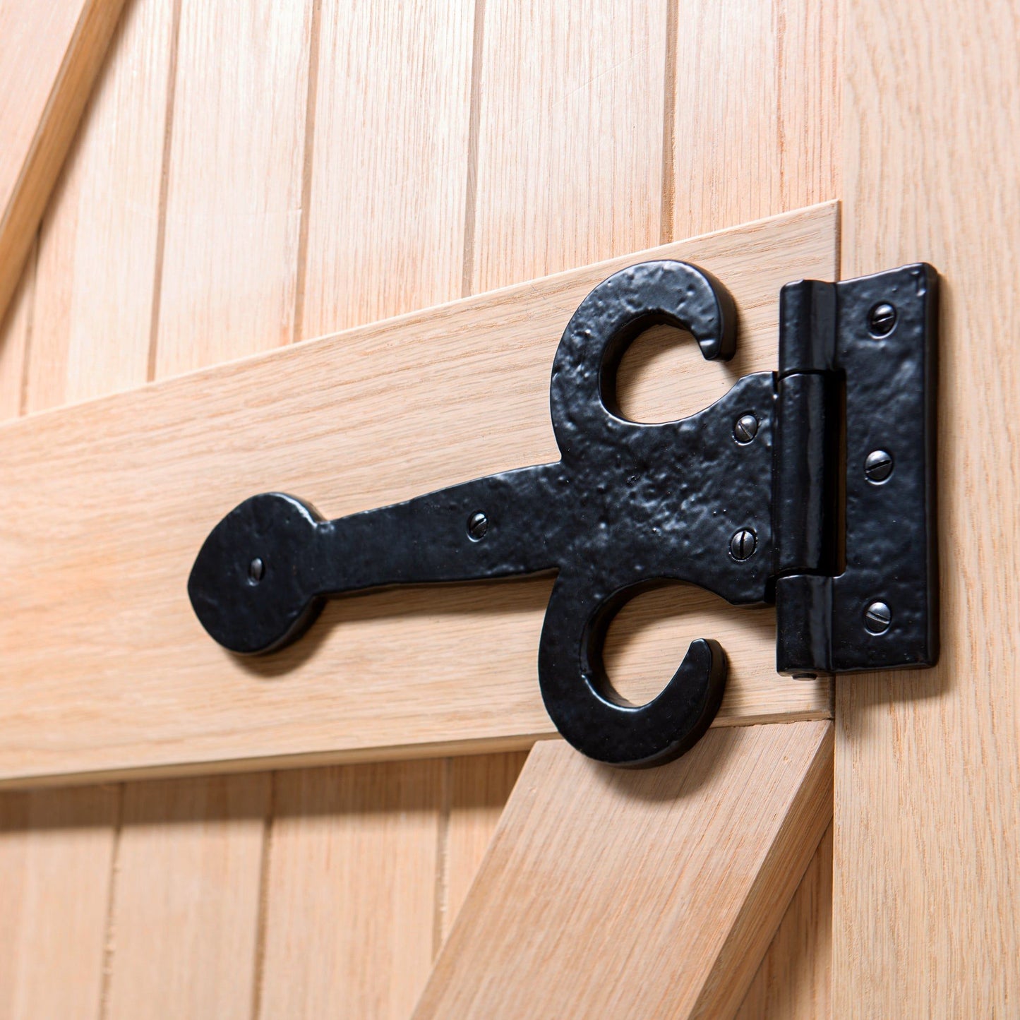 300mm Black Arrowhead T-Hinge