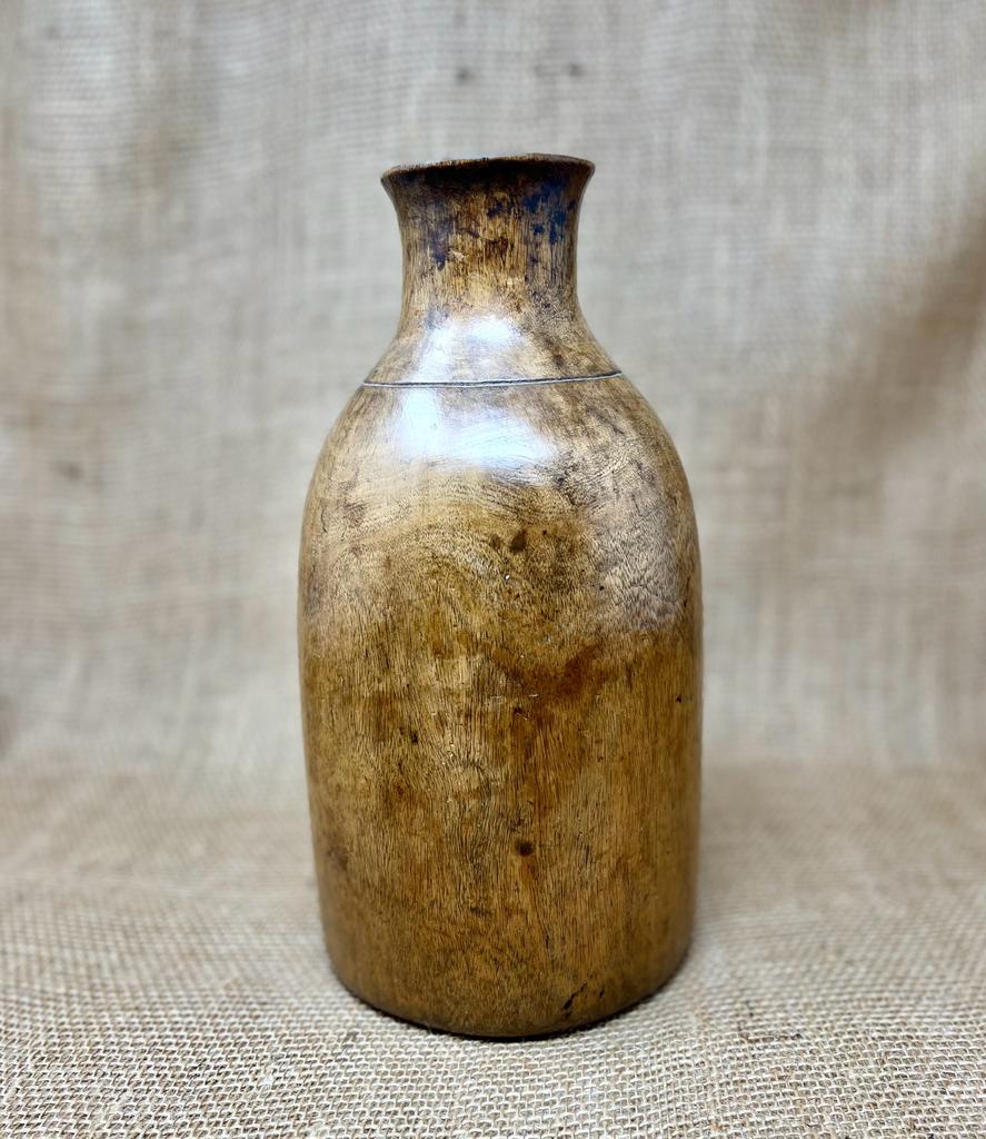 Vintage Tutsi Milk Container KX21.1