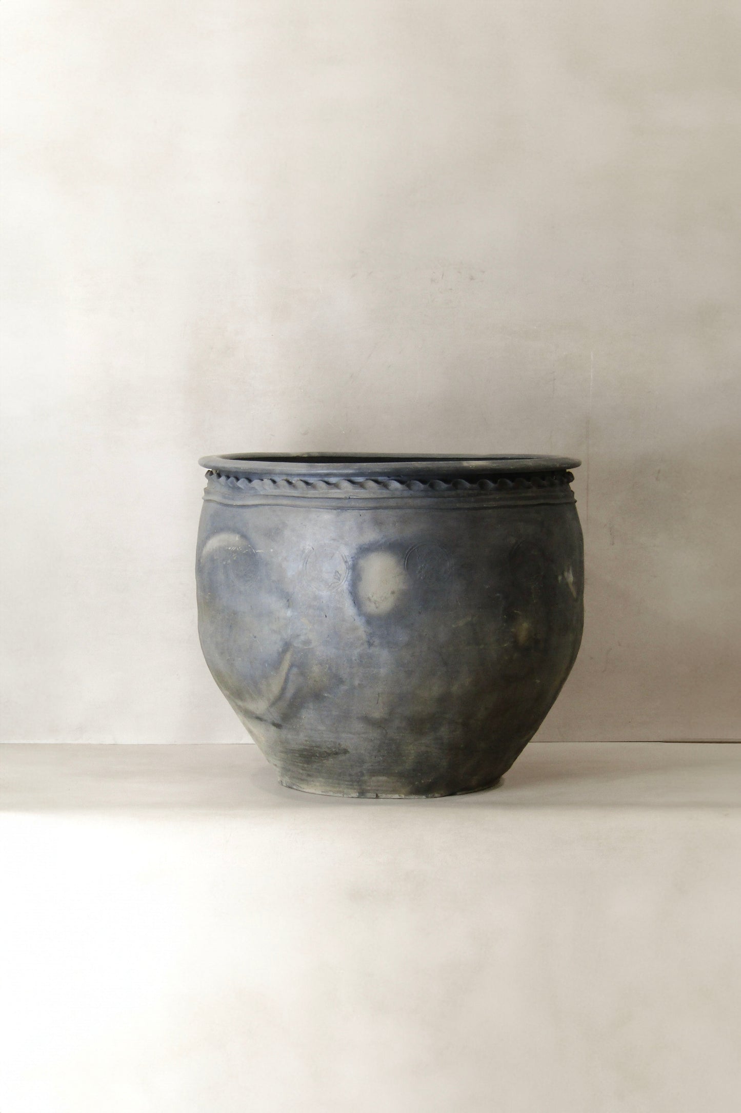 Big Old Grey Asian Pots - L018