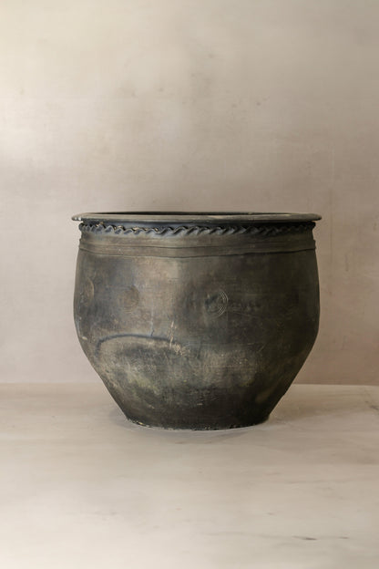 Big Old Grey Asian Pots - L015