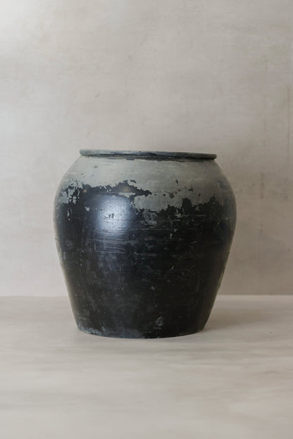 Vintage Dark Pot - No 74