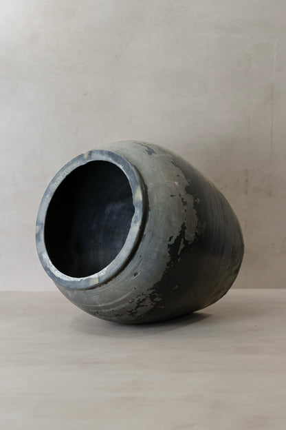 Vintage Dark Pot - No 74
