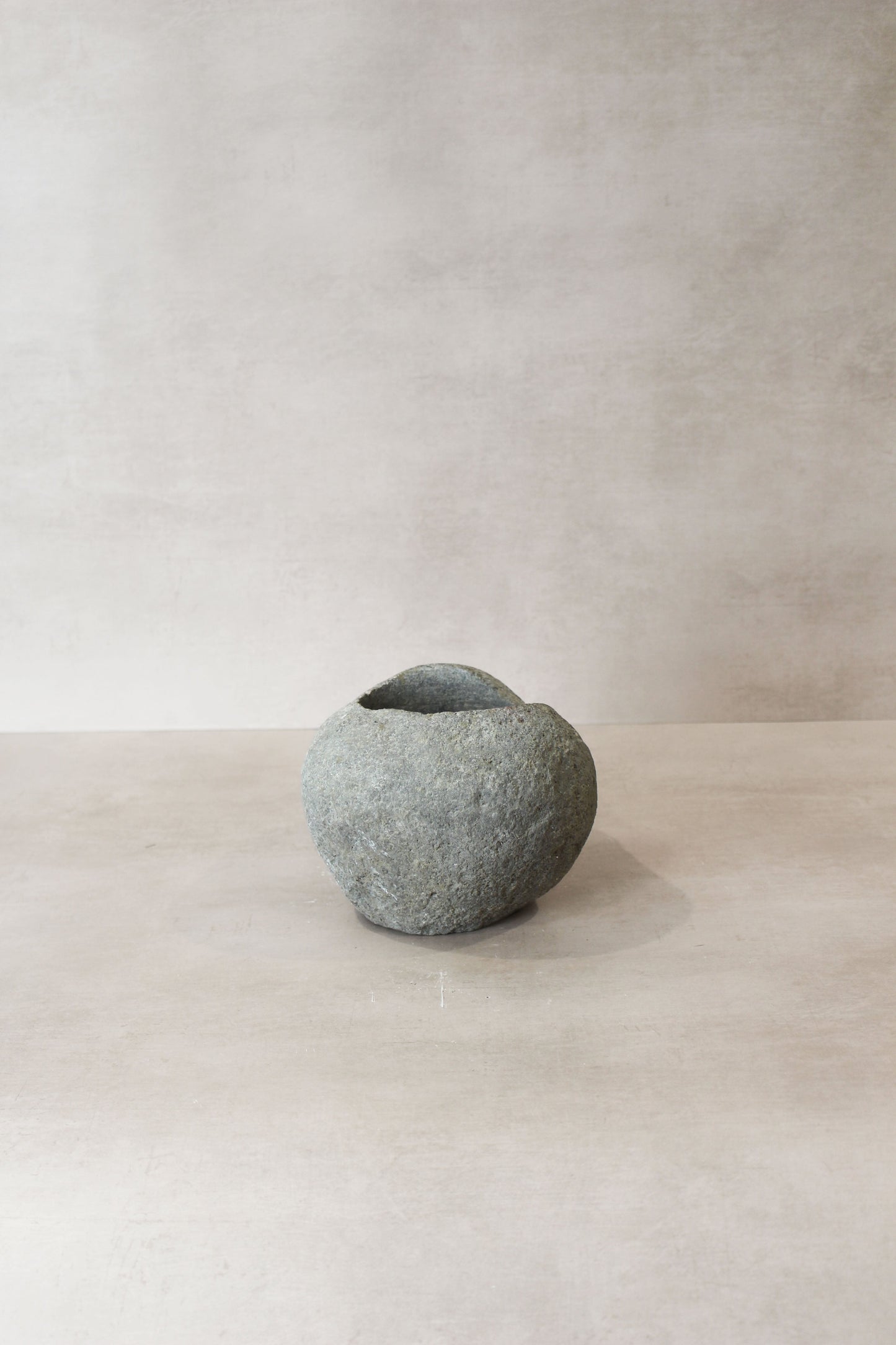 River Stone Planter Pot No6