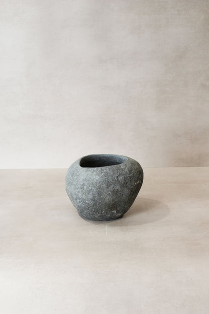 River Stone Planter Pot No9