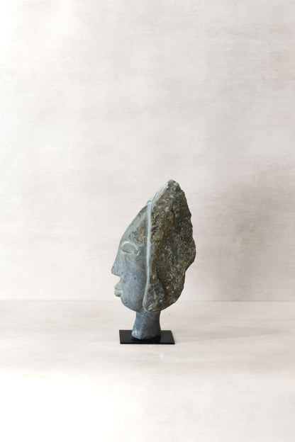 Stone head sculpture by Rizimu Chiwawa Zimbabwe (3110)