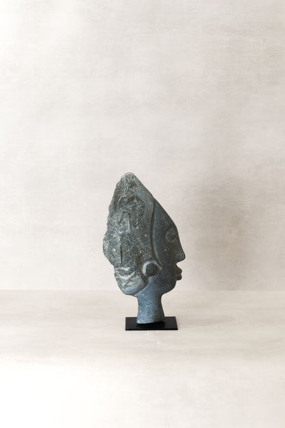 Stone head sculpture by Rizimu Chiwawa Zimbabwe (3110)