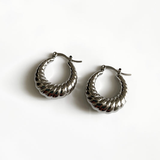 Diera Luxe Silver Hoops