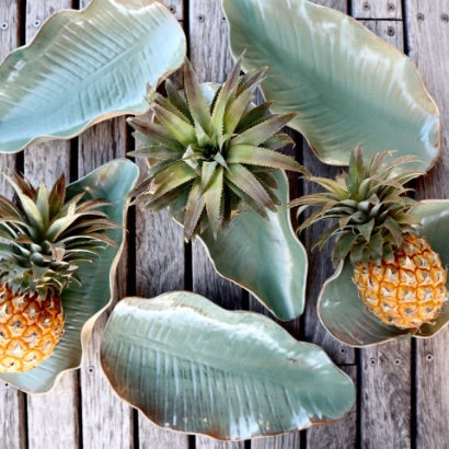 Ceramic Plate – Strelitzia Leaf Large (Green)