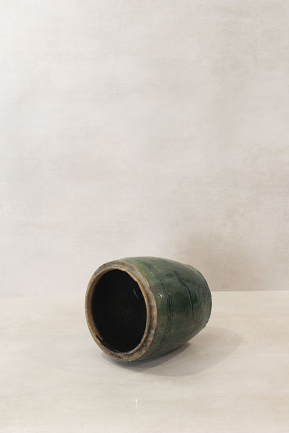 Vintage Emerald Green Pot - No 8