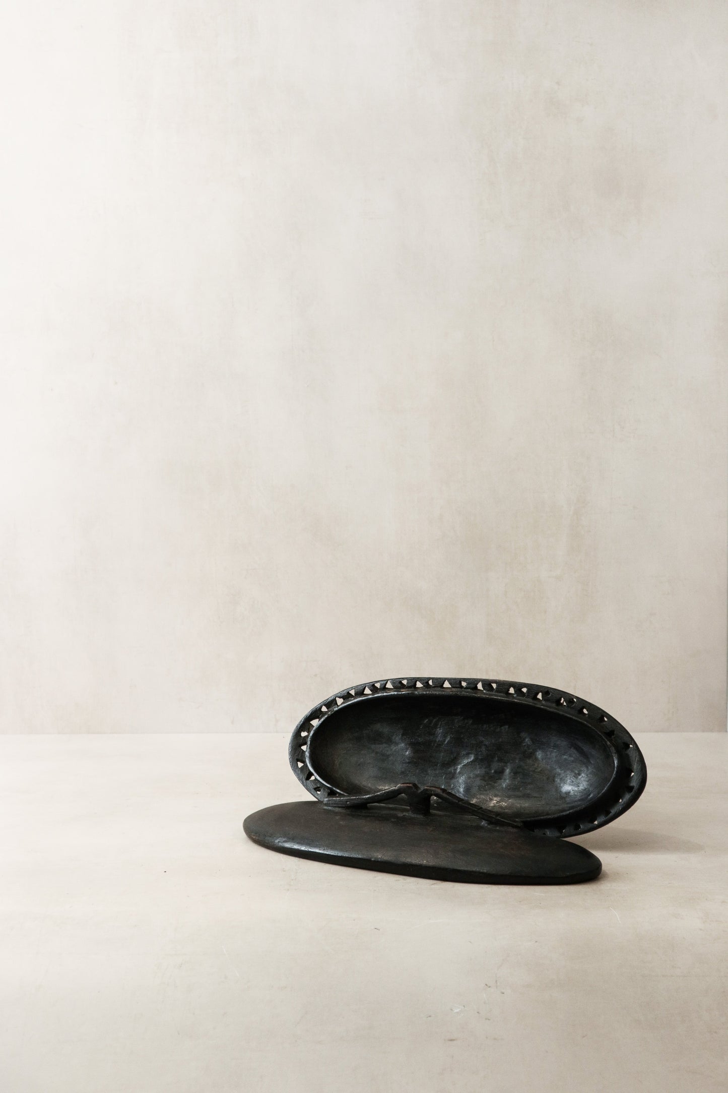 Lozi Bowl - Perforated Edge 21.6