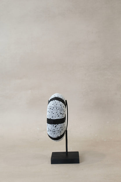 Cameroon beaded bracelet - Black and White