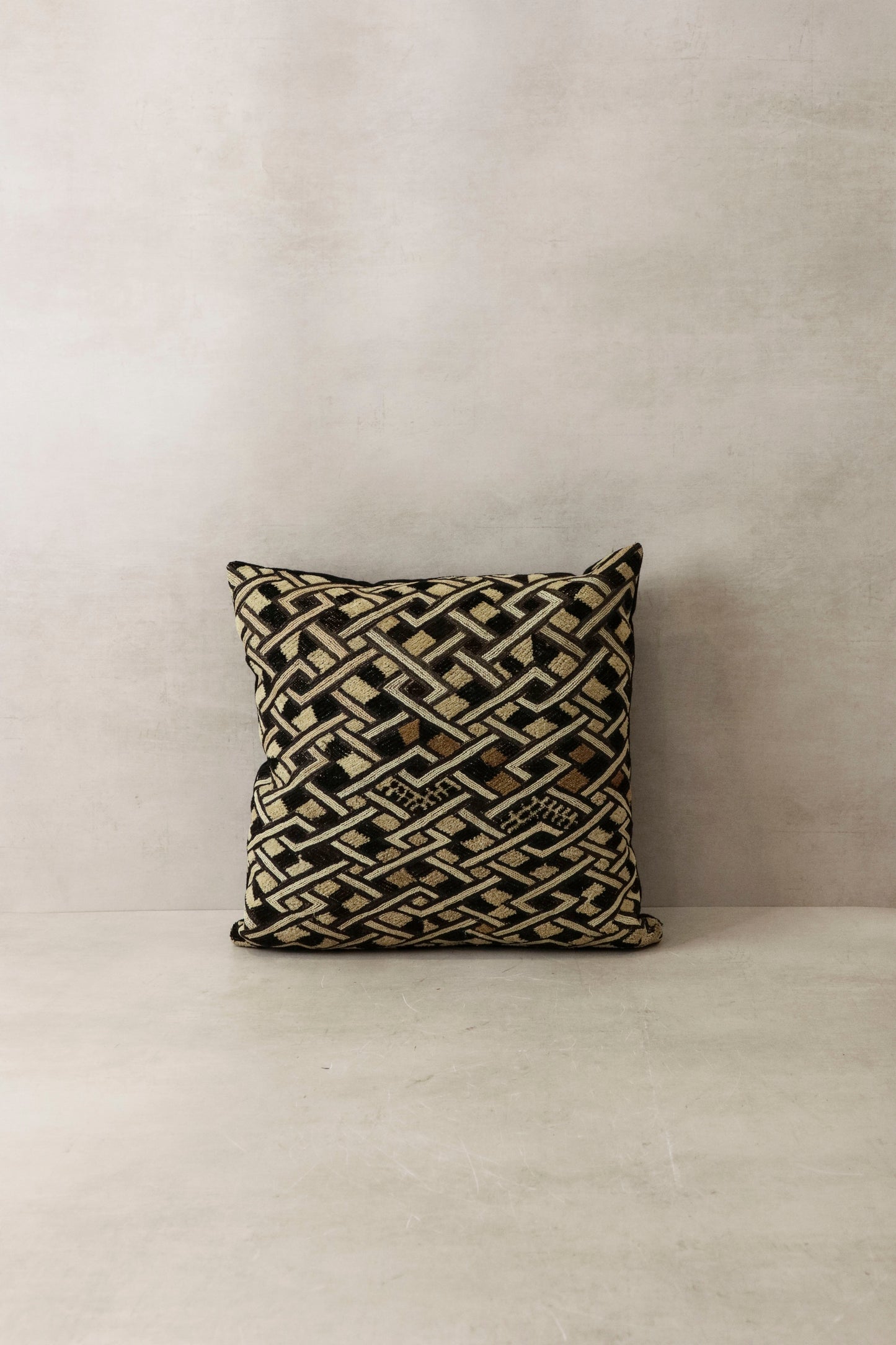 Showa cloth cushion - 74.2