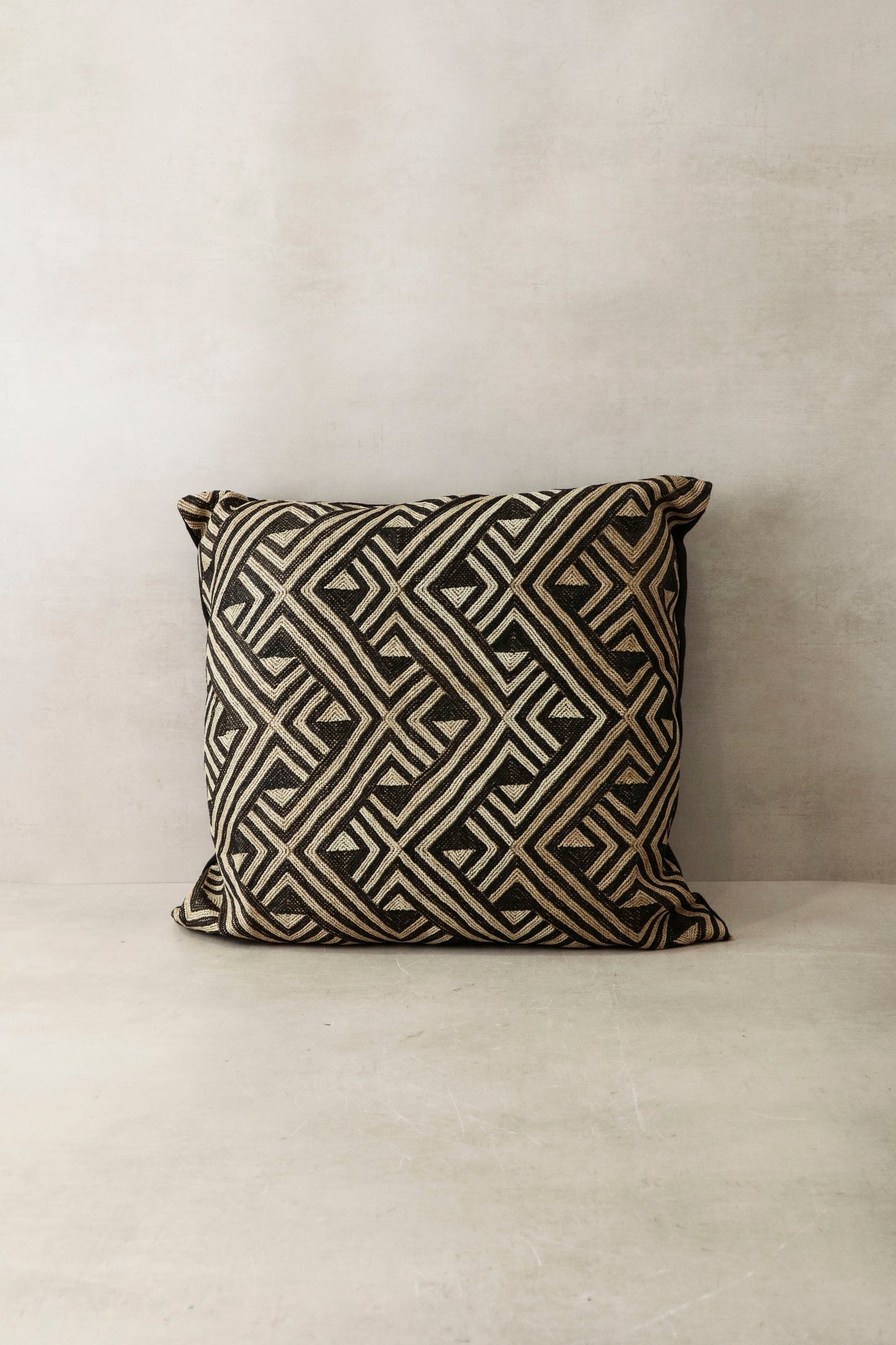 Showa cloth cushion - 74.1