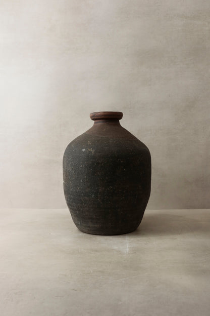 Antique Asian Rice Wine Vase n° 2