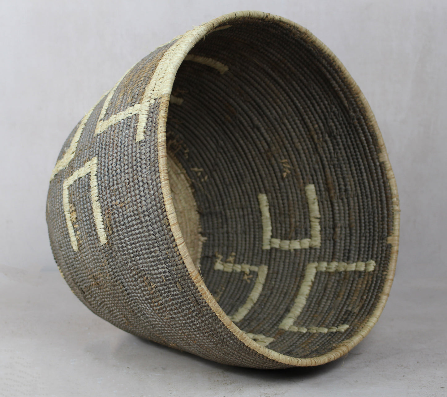 Vintage Tutsi Basket - Rwanda - 106.4
