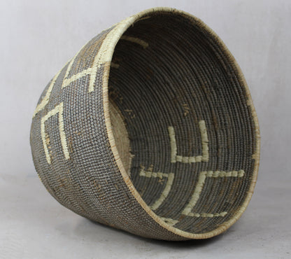 Vintage Tutsi Basket - Rwanda - 106.4