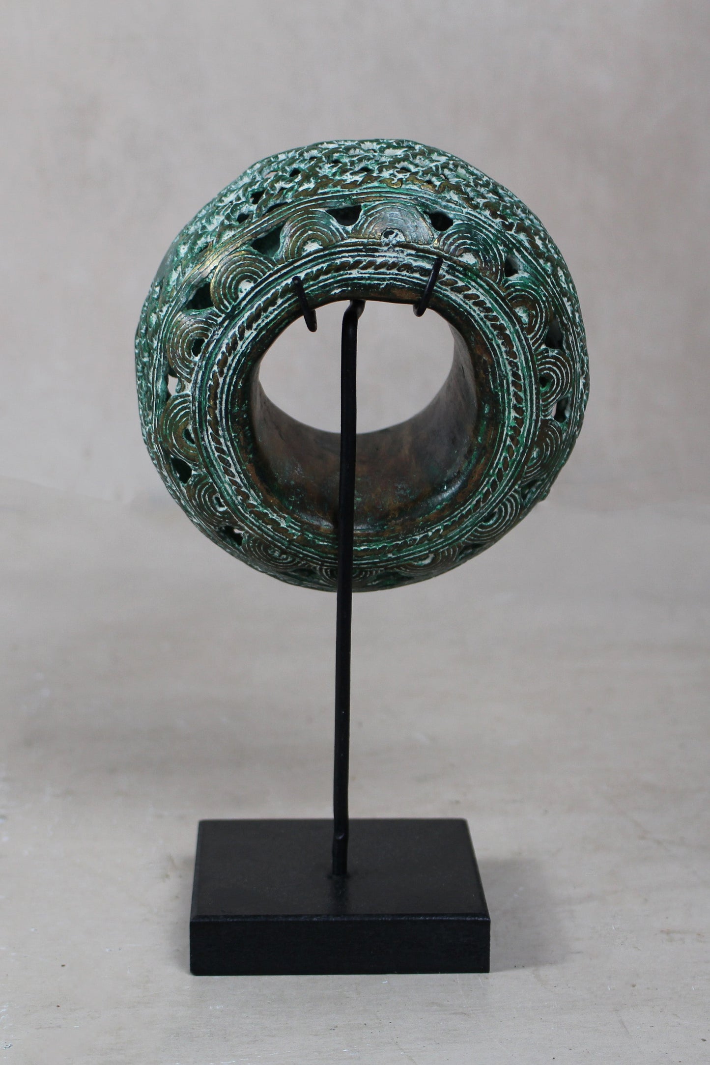 Benin Bronze Bangle - 207.2