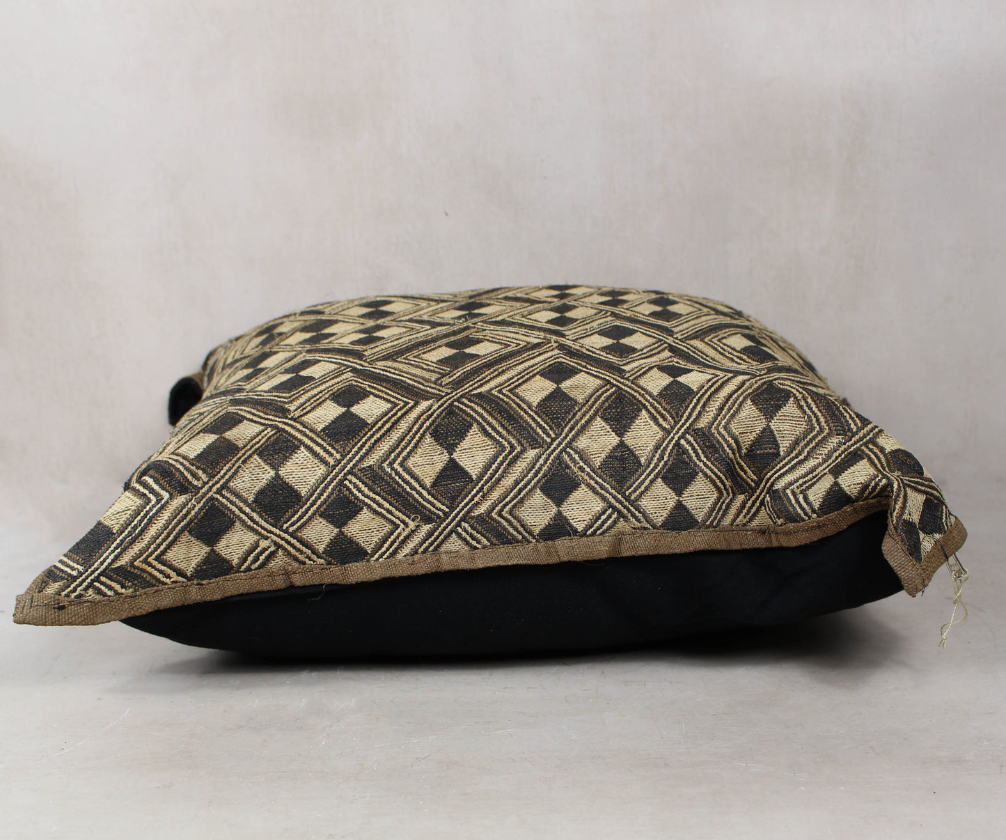 Vintage Showa Cloth Cushion - 25.8