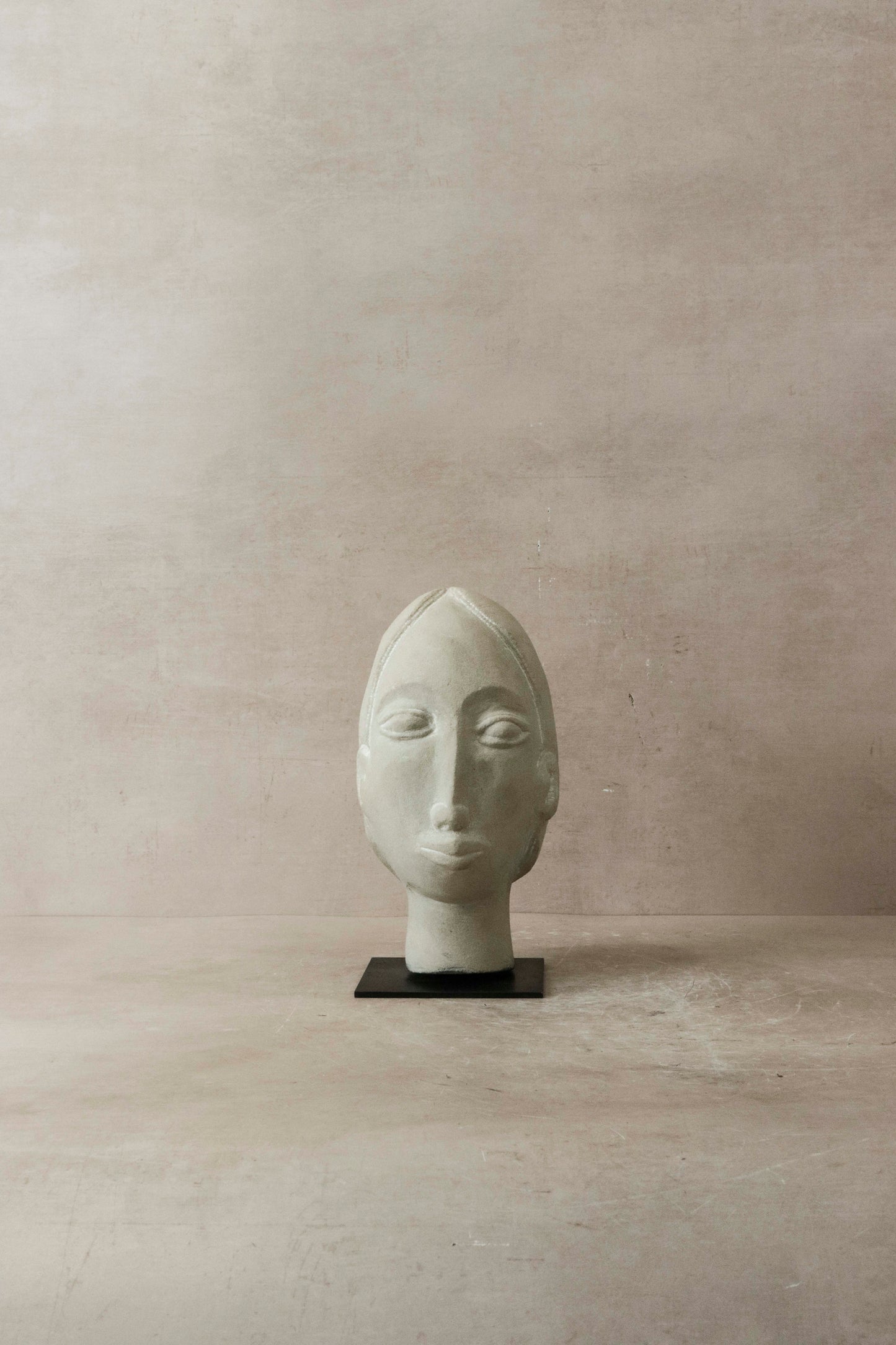 Stone head sculpture by Rizimu Chiwawa, Zimbabwe - 31.05